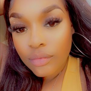 Meet your Posher, Sheronica